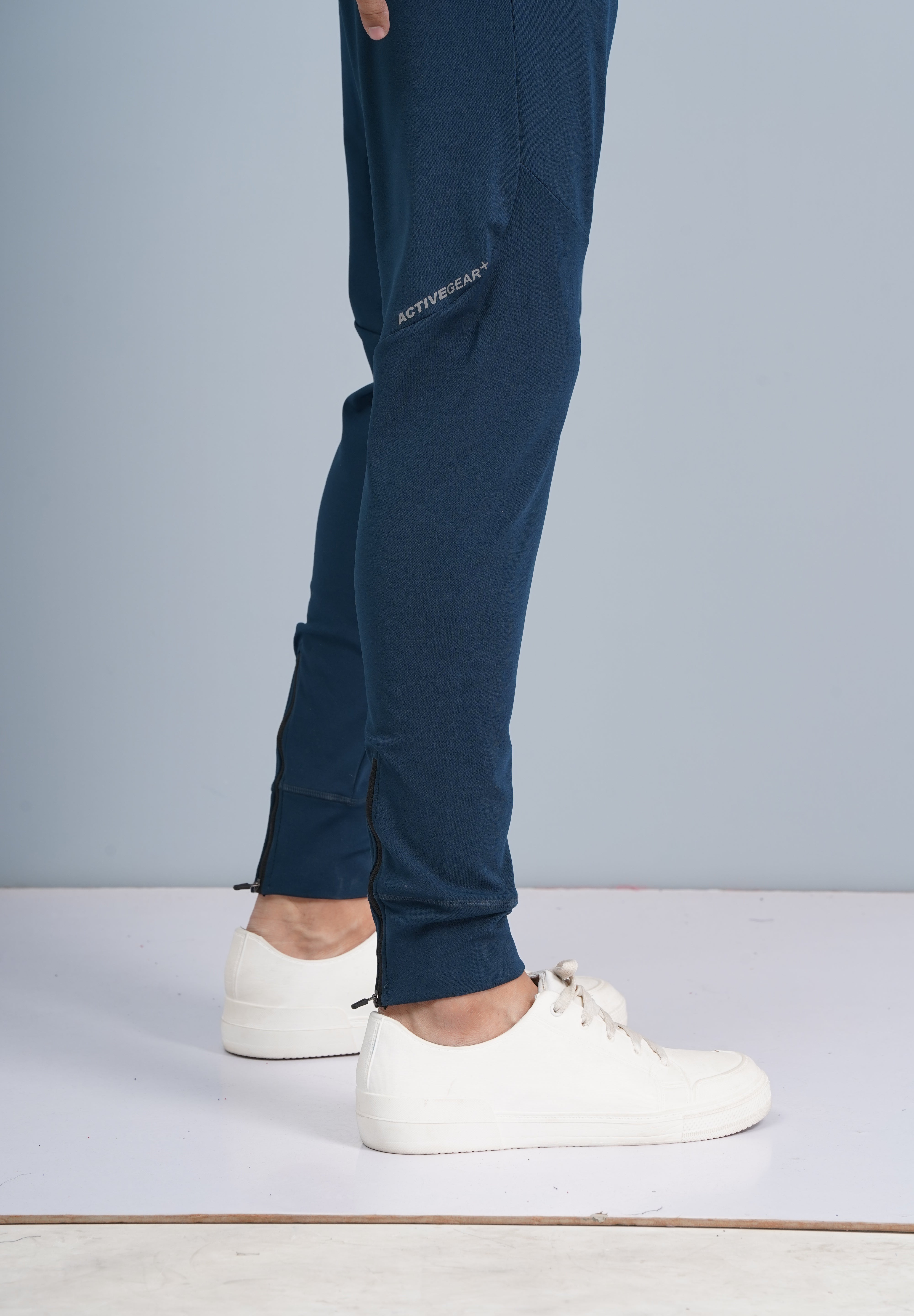 Zipper Blue
