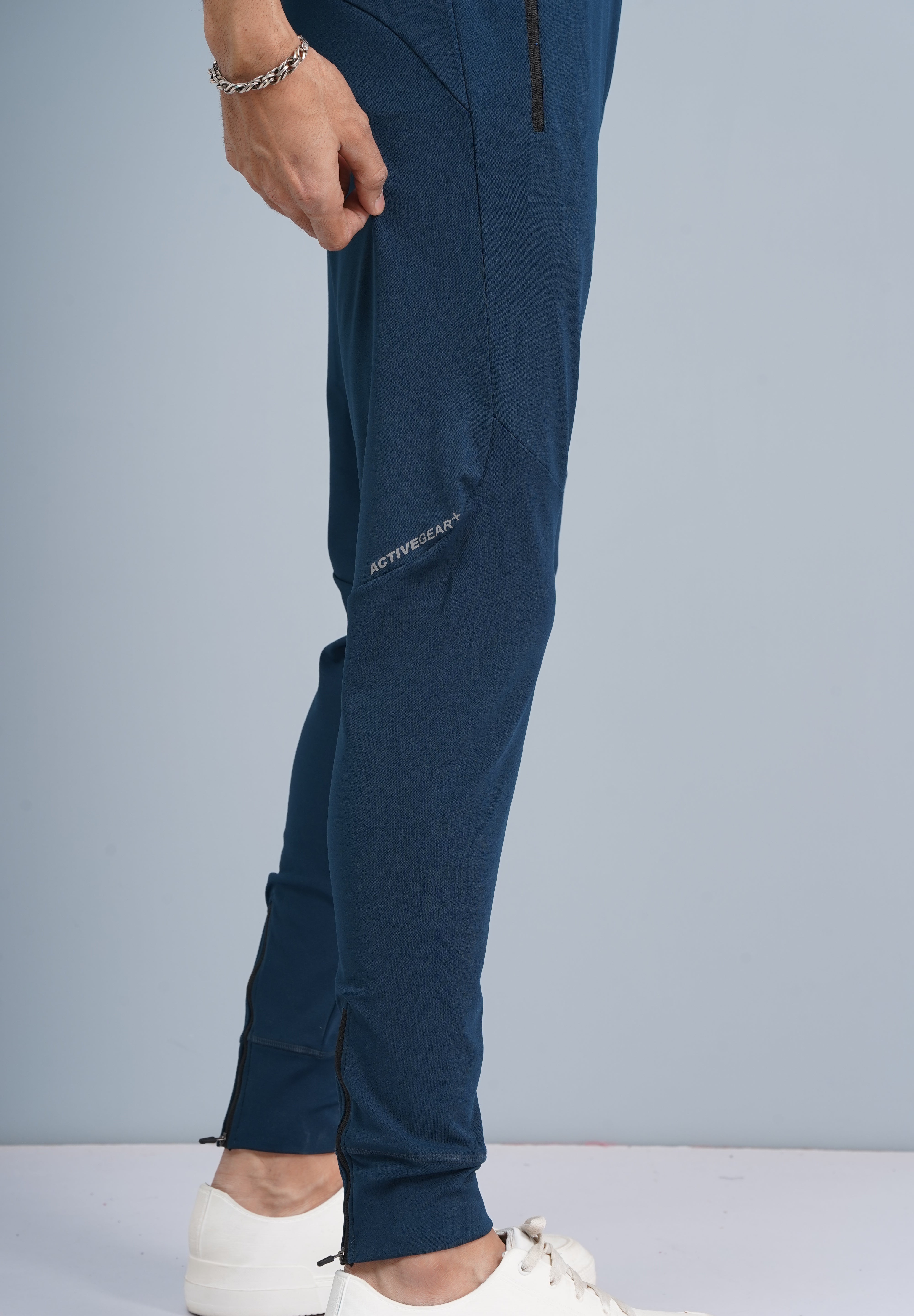 Zipper Blue